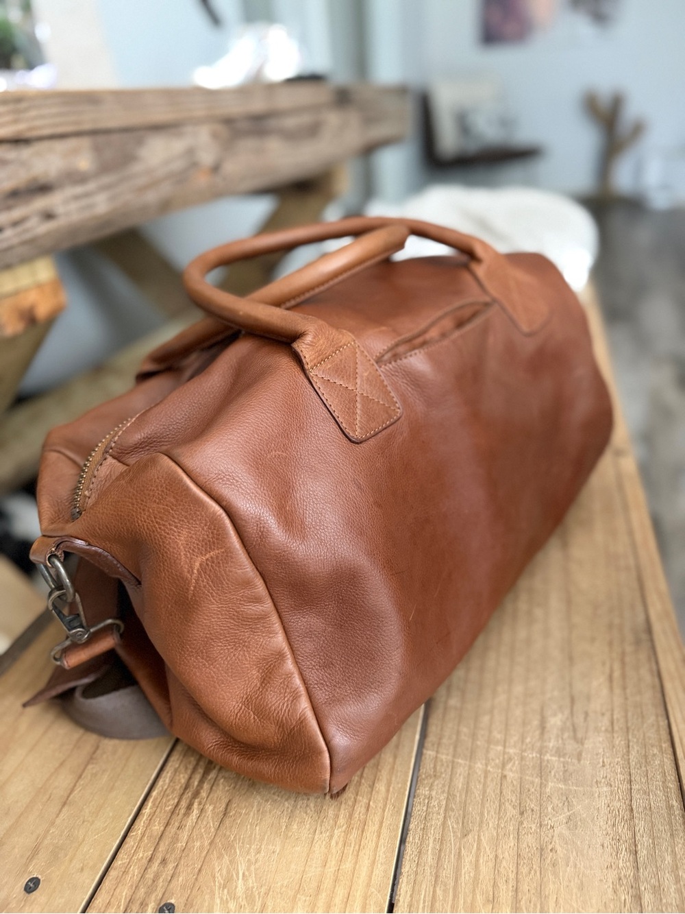 Classic Leather Travel Duffle Bag - Cognac Brown